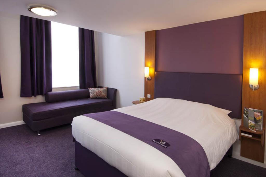 Premier Inn Newcastle - Gosforth/Крамлингтън Екстериор снимка