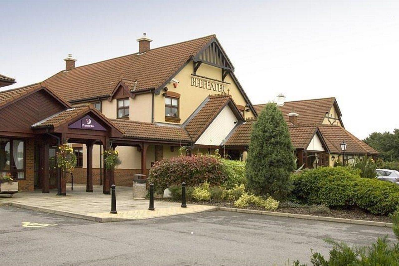 Premier Inn Newcastle - Gosforth/Крамлингтън Екстериор снимка