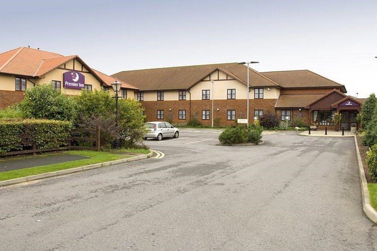 Premier Inn Newcastle - Gosforth/Крамлингтън Екстериор снимка