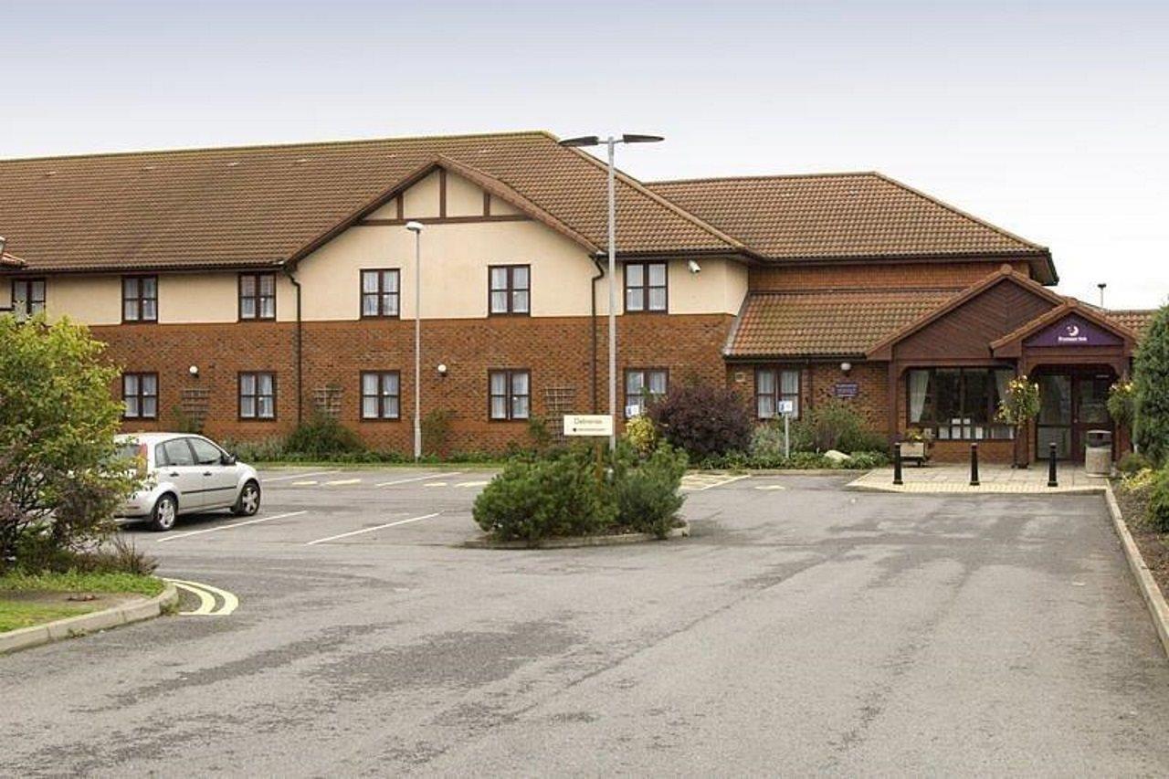 Premier Inn Newcastle - Gosforth/Крамлингтън Екстериор снимка
