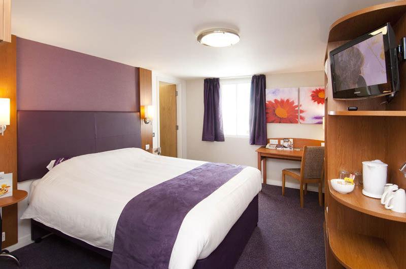 Premier Inn Newcastle - Gosforth/Крамлингтън Екстериор снимка