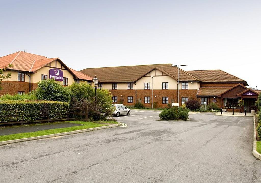 Premier Inn Newcastle - Gosforth/Крамлингтън Екстериор снимка